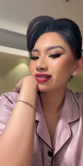 TikTok live: B A R A I by @anastaciaaz
