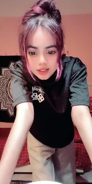 TikTok live: gdnight org single 🤣 by @esyaqueen