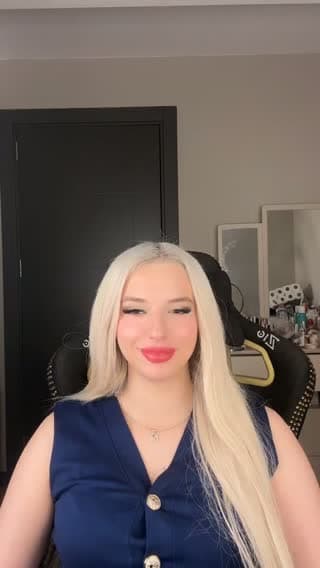@ozgeozarslann TikTok live stream
