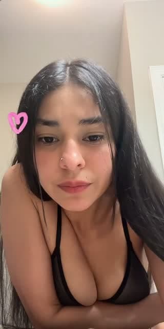 Honduras TikTok live: Feliz Lunes 😘💕 by @tu_flaquitaa4