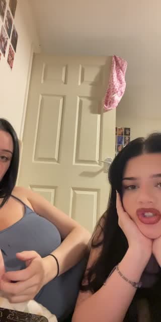 @millieionaireshortbreadd TikTok live stream