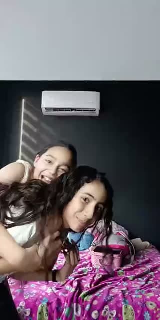 @ivanna.camila98 TikTok live stream