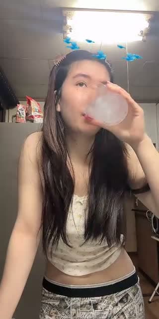 @butter_20__03 TikTok live