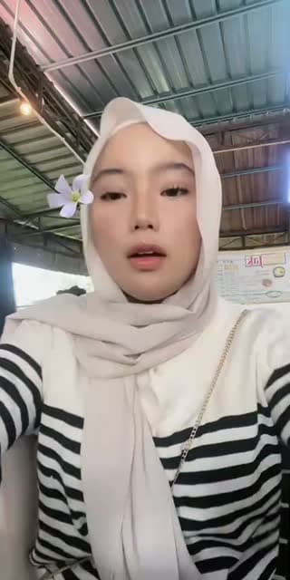 @esya._.0 TikTok live