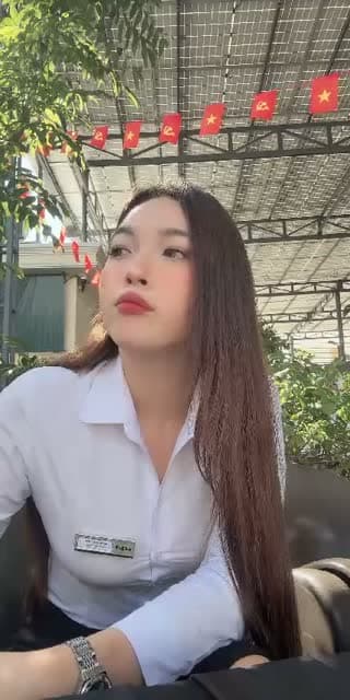 Lái thử xe cùng em Hân nha