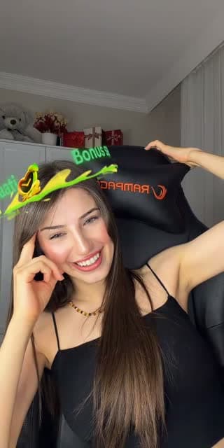 @melikeozkorkmaz TikTok live