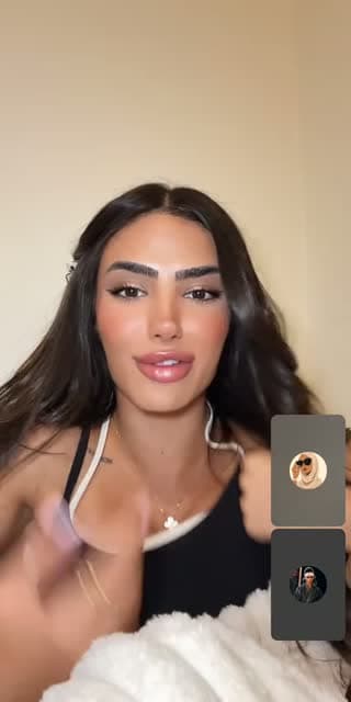 Iraq TikTok live: What the helliii 🧸 by @llaraalli