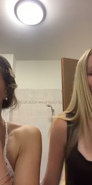 @martina.renzelli TikTok live stream