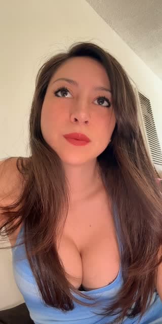 @natalieseesthee22 TikTok live