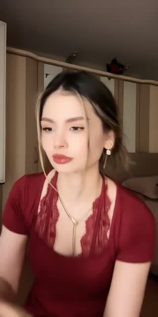 TikTok live: Nereye by @efsaneim98