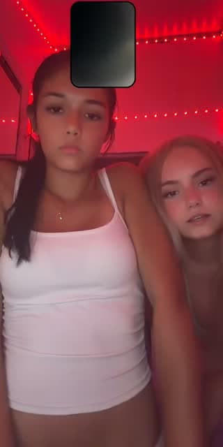 @hannahmarie231 TikTok live stream