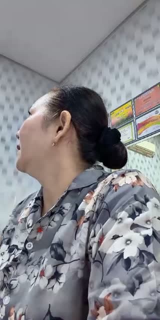 @hj.syarifahnuril TikTok live stream