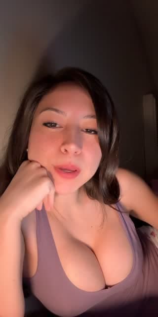 @natalieseesthee22 TikTok live stream