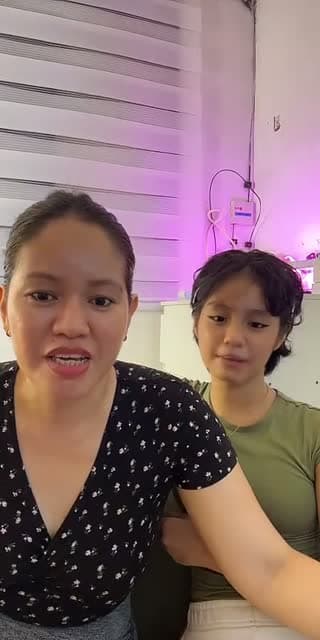 TikTok live: Shout out time mga beshinatics!! by @_queenitalia