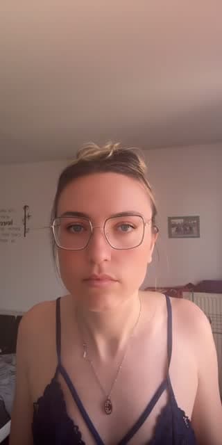 TikTok live: Venez discuter 🫠 by @katharina7697