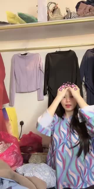 TikTok live: preloved new open epd by @aashasz