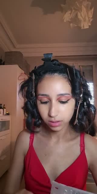 TikTok live: grwm Bruno Mars 🌹 by @maymay_2306