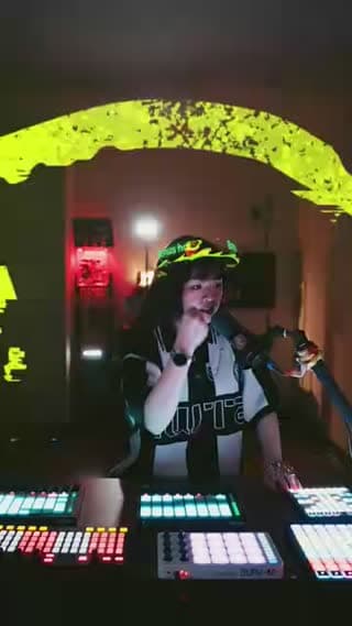 TikTok live: Party Time :) by @chellemichii