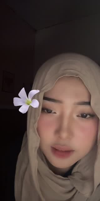 @glitteringshores__0 TikTok live