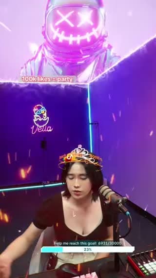 TikTok live: Let's make a crowd by @velia_ps