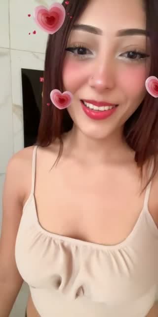 TikTok live: Hola me iluminas la galería🥹💕 by @avrillconeja01