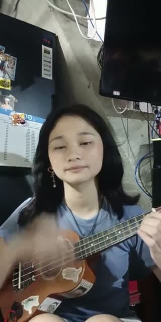 TikTok live: live ni shiizu by @nene.ni.mane