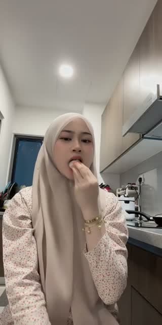 @_medinaaleisya TikTok live