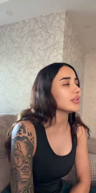 @melekazad TikTok live stream