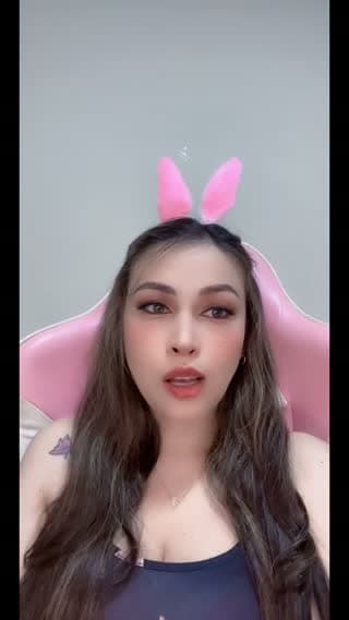 @lunita.belle TikTok live stream