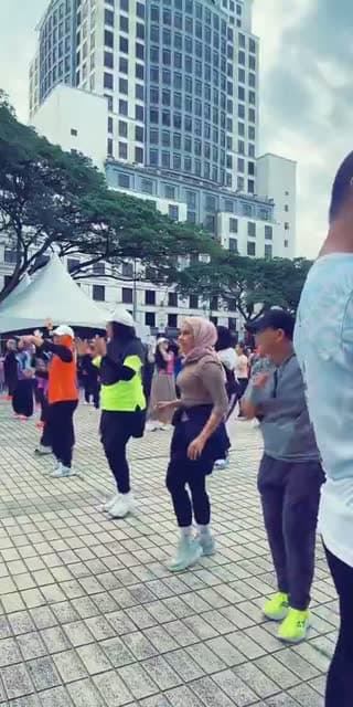 @ziecinta TikTok live stream