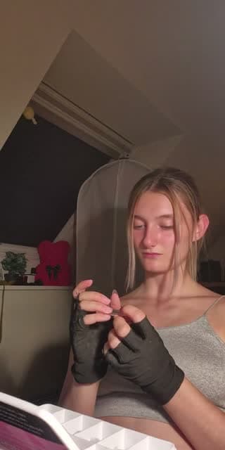 TikTok live: ongle gelx by @mamabr