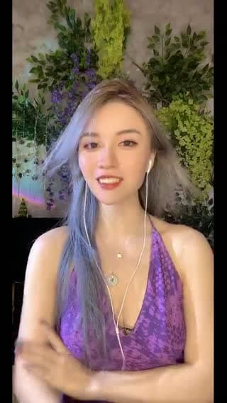 TikTok live: No tittle by @steeeeellarrr
