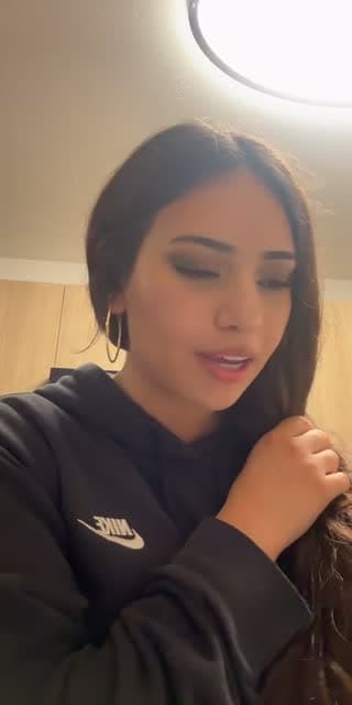 TikTok live: Heyy :) by @sam2slickk