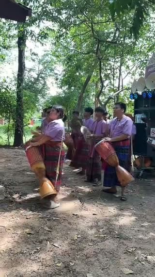 รำแก้บน ครูใหม่ป้ายแดง  ”ครูฟลุ๊ค“ - @am_ann_yapawadee
