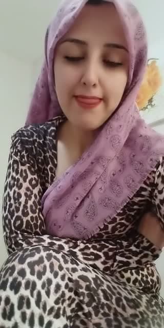 @esmerkiz3452 TikTok live