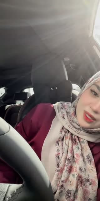 @ekinnmohamad_ TikTok live stream