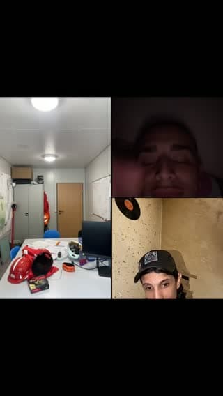 الناس مع الوقف ورابي مع السجد 🫶