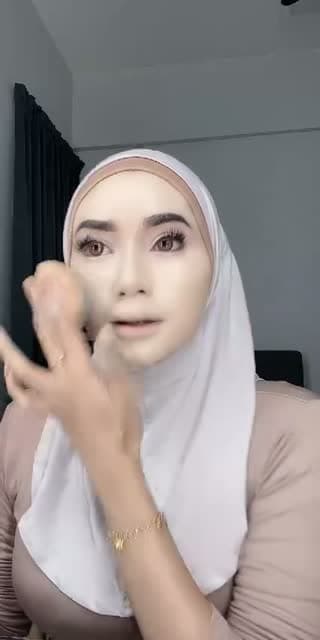 TikTok live: HI by @eyqhany