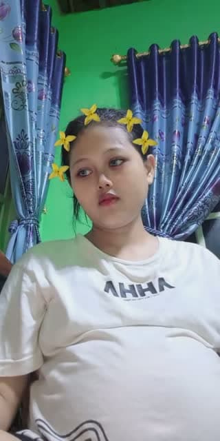 TikTok live: bumil tm 3,shering yukk by @novaalvio.nita