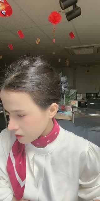 @huyenmybcons TikTok live stream