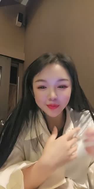 随机上线，随机聊天，来者皆是缘