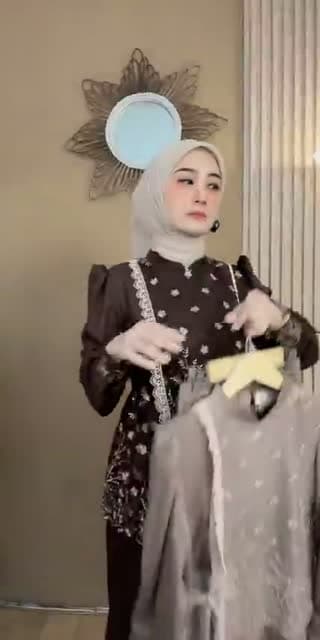 @lizaaaa_01 TikTok live stream