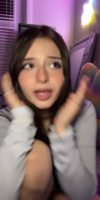 hi :)