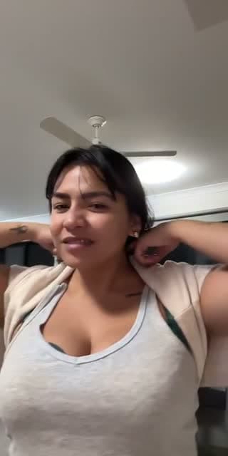 TikTok live: Talk to me 💕 by @candy_mintsss