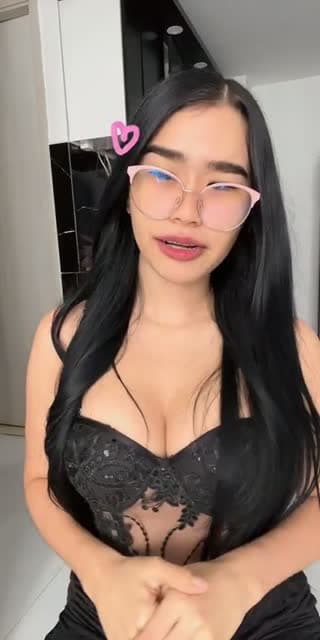 TikTok live: 🎀 by @francmarysnazareth