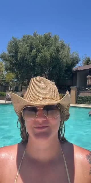 @tipoftheice1 TikTok live stream