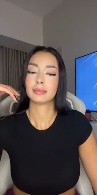 @nehrrq4 TikTok live