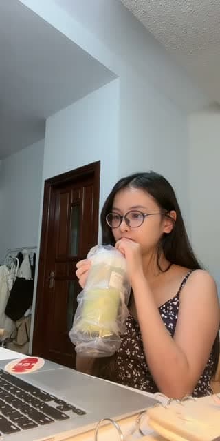 @archivedofchloe TikTok live