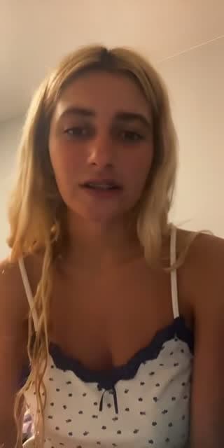 @astriidd_11_ TikTok live stream