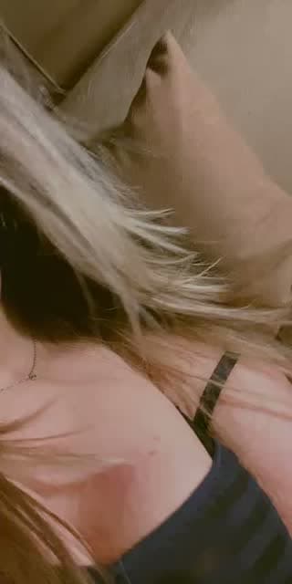 @hlo_s6 TikTok live stream